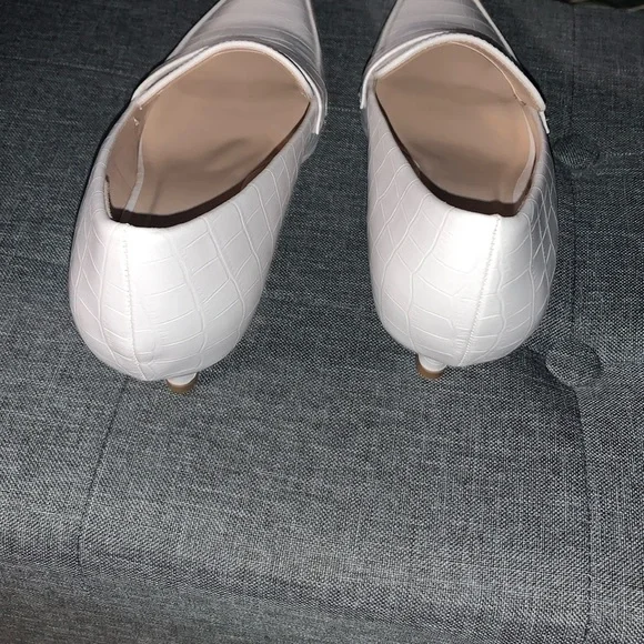 Journee Collection Celina Wide Width Kitten Heel - Picture 3 of 6